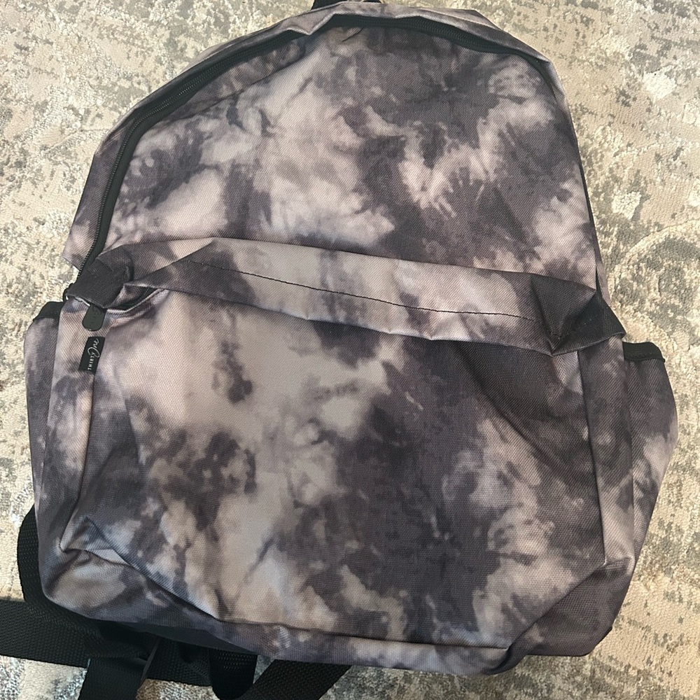 Thirty-One Gray Backpack with Unique Design